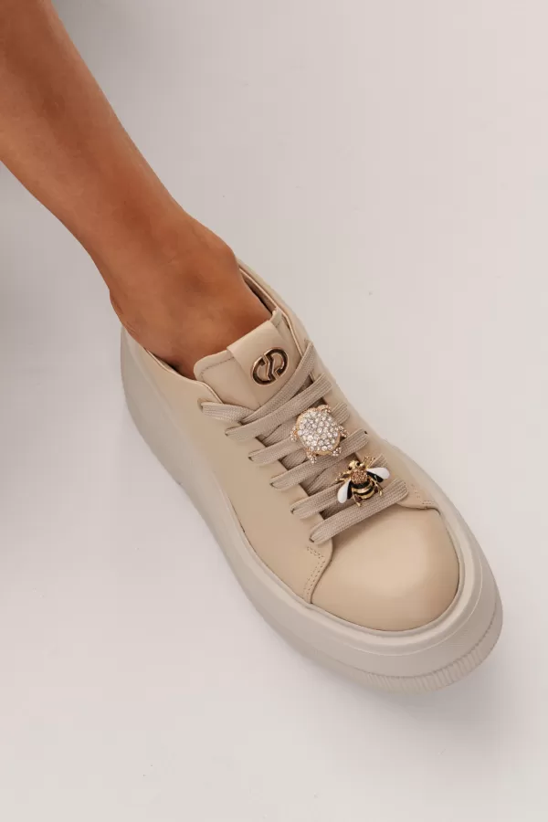 Zobacz Beżowe sneakersy na platformie CARINII--B9589-T44-000-000-G36