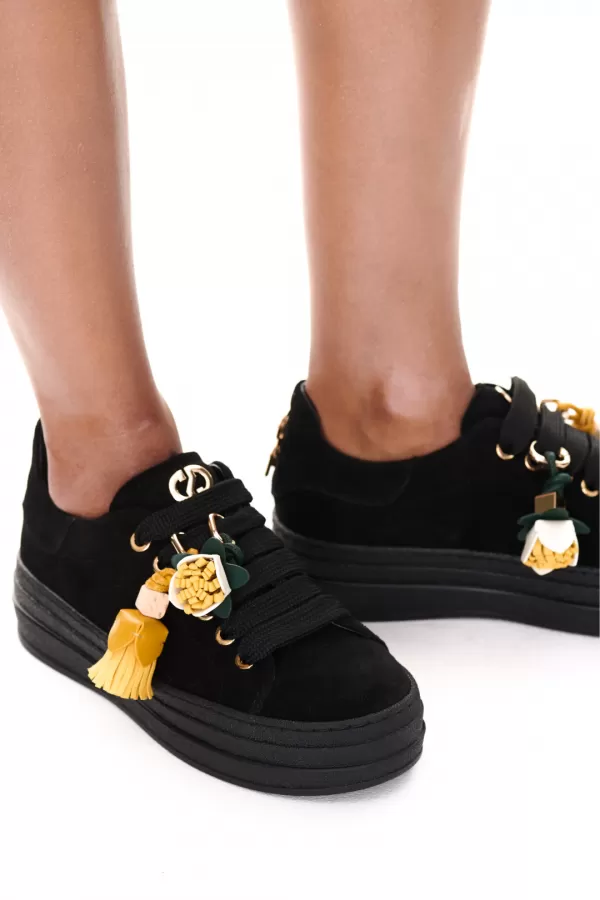Zobacz Czarne sneakersy zamszowe CARINII--B10465-H20-000-000-G74