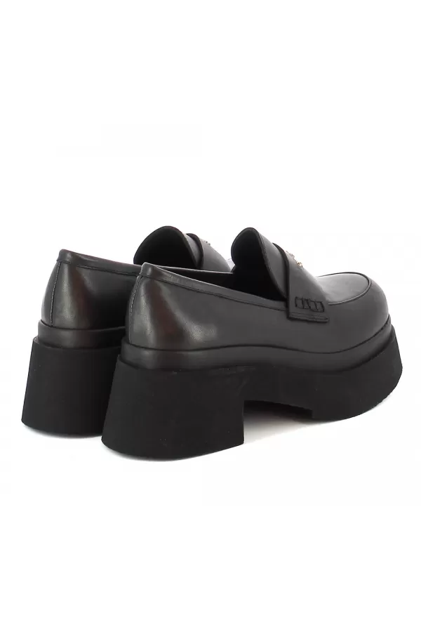 Zobacz Czarne mokasyny damskie CARINII--B10502-E50-000-000-000