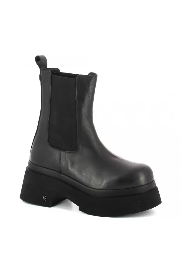 Zobacz Czarne sztyblety na platformie CARINII--B10504-E50-000-000-000