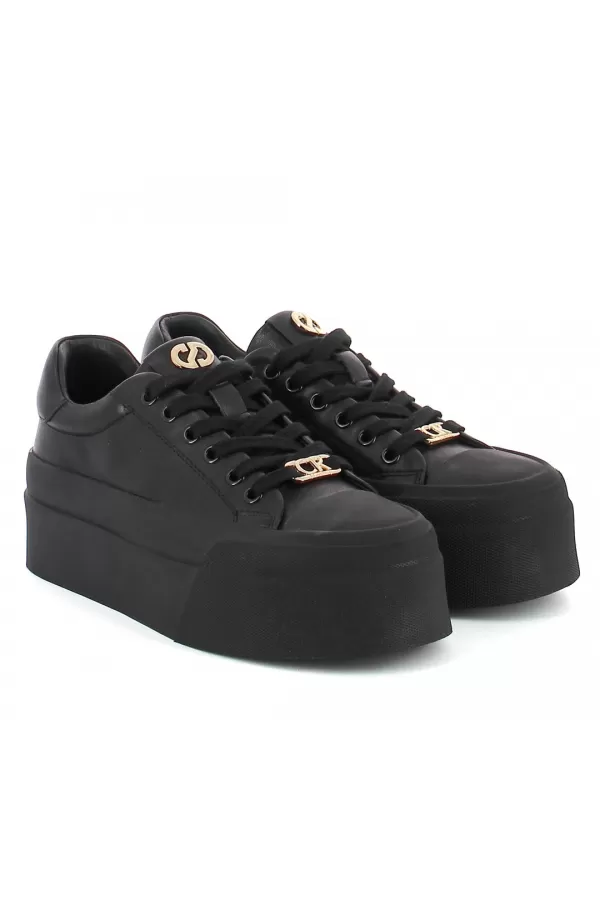 Zobacz Czarne sneakersy skórzane CARINII--B10373-353-000-000-000