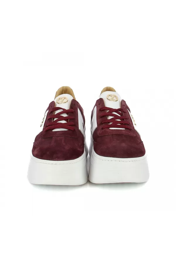 Zobacz Bordowe sneakersy zamszowe CARINII--B9992-B36-000-000-G73