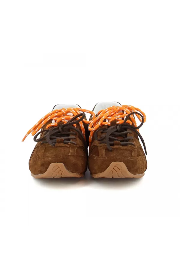 Zobacz Brązowe sneakersy zamszowe CARINII--B10342-B66-000-000-000
