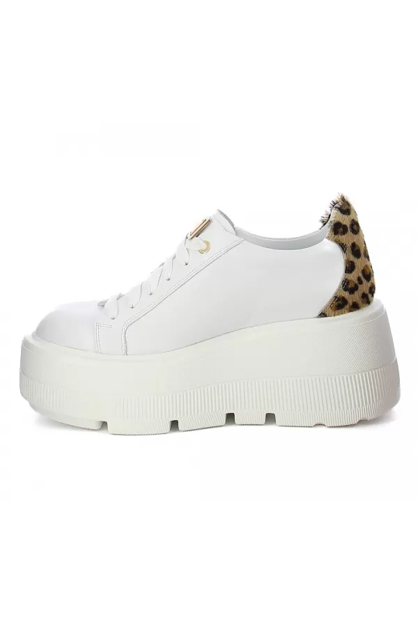 Zobacz Modne białe sneakersy  CARINII--B10303-L46-T53-000-G36