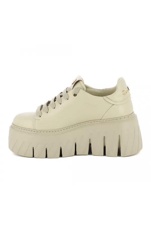 Zobacz Beżowe sneakersy na platformie CARINII--B10076-T43-000-000-G75