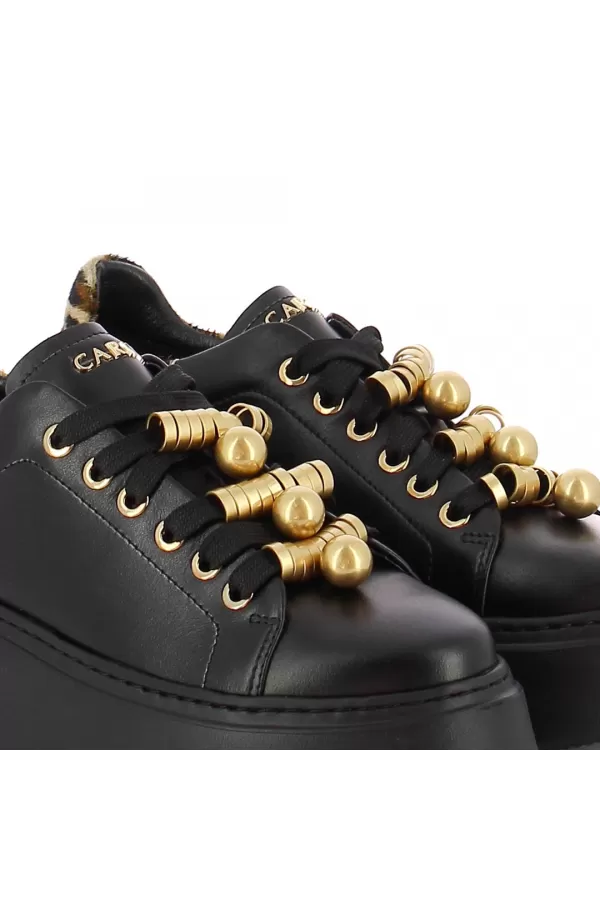 Zobacz Czarne skórzane sneakersy CARINII--B10532-E50-T53-000-F69