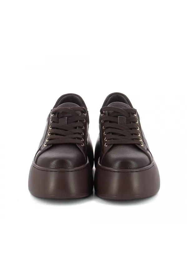 Zobacz Brązowe sneakersy skórzane CARINII--B9040-T82-000-000-LU1
