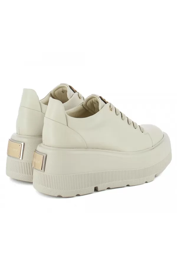 Zobacz Beżowe skórzane sneakersy na platformie CARINII--B10307-T44-000-000-G36
