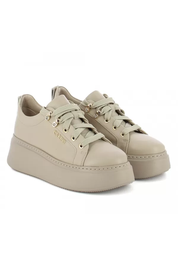 Zobacz Beżowe skórzane sneakersy CARINII--B8939-T43-000-000-F69
