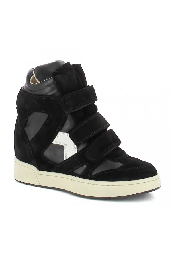 Zobacz Czarne zamszowe sneakersy na koturnie CARINII--B10351-063-000-000-000