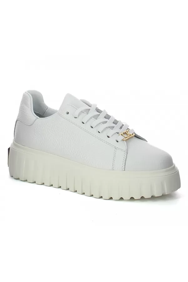 Zobacz Białe sneakersy z blaszką CARINII--B10224-L46-000-000-000