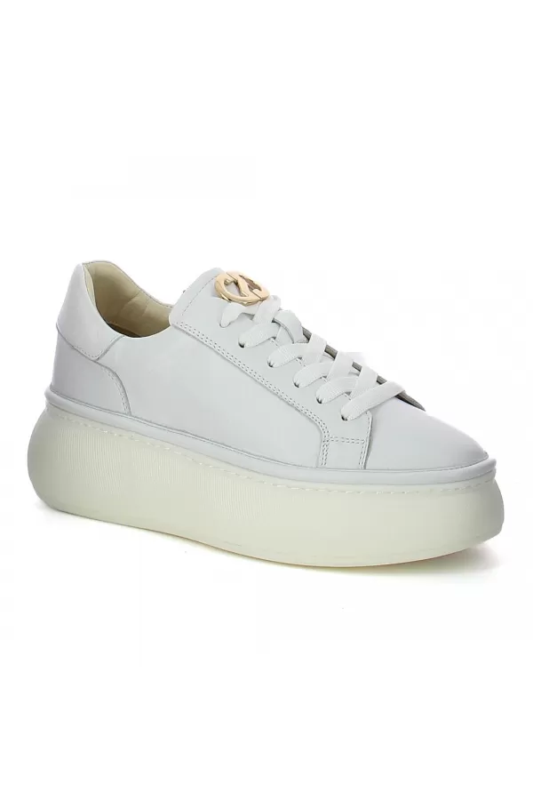 Zobacz Białe sneakersy lakierowane CARINII--B10223-L46-000-000-000