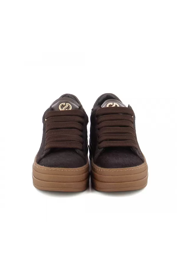 Zobacz Brazowe sneakersy z naturalnym włosiem CARINII--B10466-T86-000-000-G74