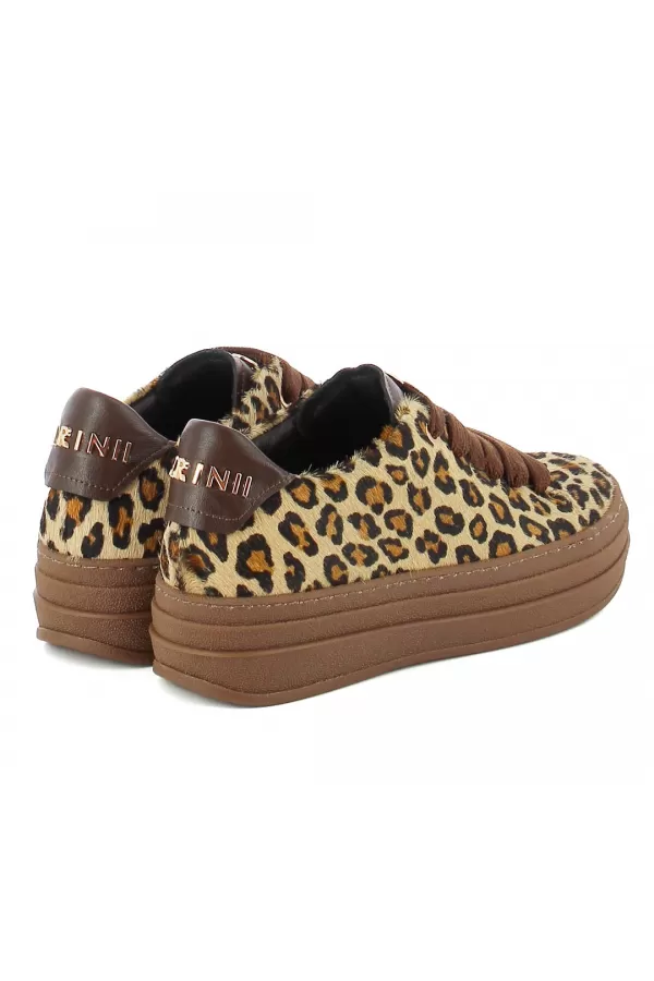 Zobacz Sneakersy w panterkę z naturalnym włosiem CARINII--B10466-T53-000-000-G74