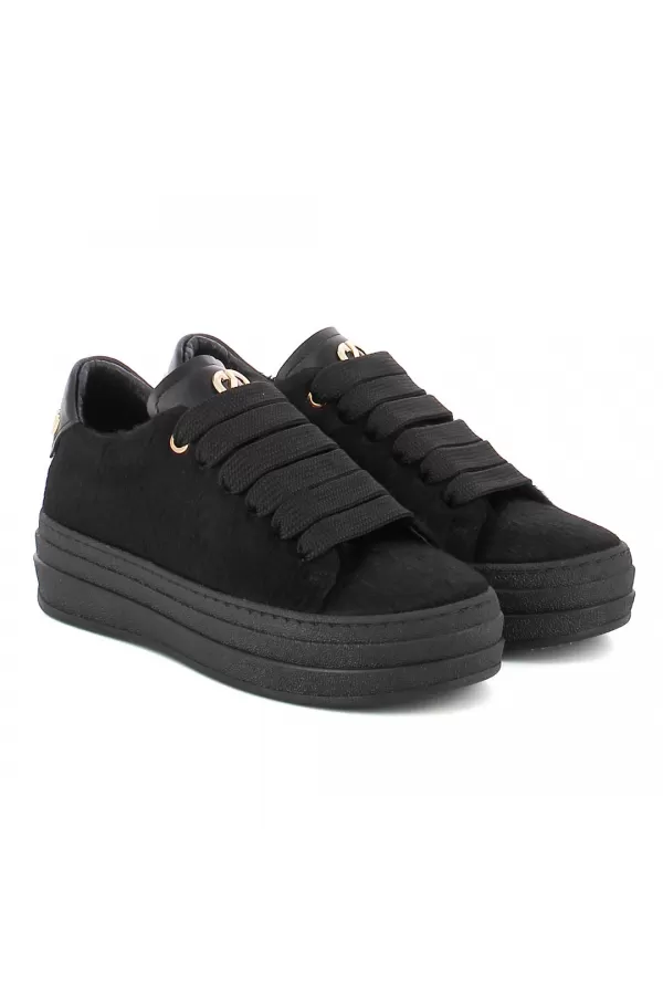 Zobacz Czarne sneakersy z naturalnym włosiem CARINII--B10466-T85-000-000-G74