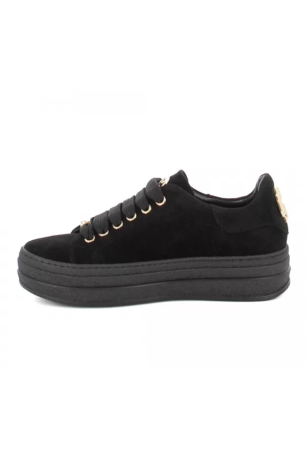 Zobacz Czarne sneakersy zamszowe CARINII--B10465-H20-000-000-G74