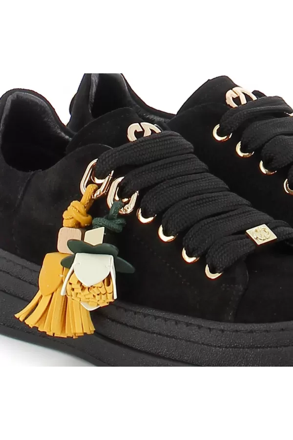 Zobacz Czarne sneakersy zamszowe CARINII--B10465-H20-000-000-G74