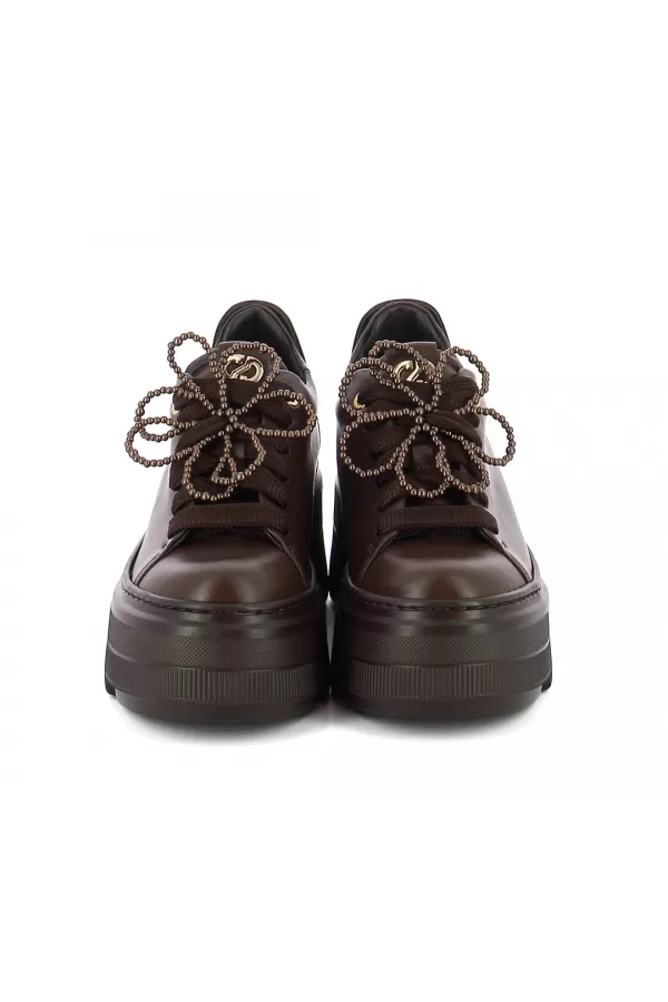Zobacz Brązowe sneakersy skórzane CARINII--B10463-T82-000-000-G36