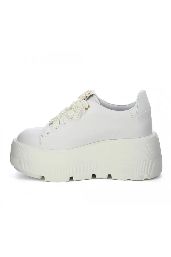 Zobacz Białe sneakersy skórzane CARINII--B10463-L46-000-000-G36