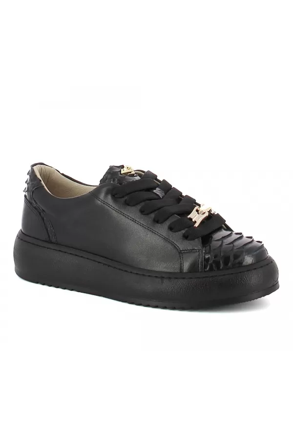 Zobacz Czarne sneakersy z ozdobami CARINII--B10222-E50-000-000-000
