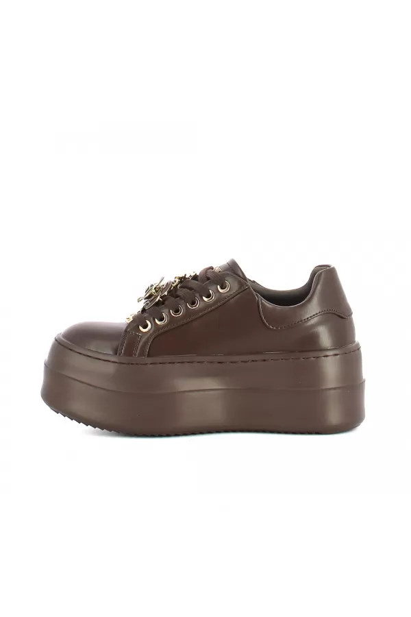 Zobacz Brązowe sneakersy z ozdobami CARINII--B10730-T82-000-000-LU1