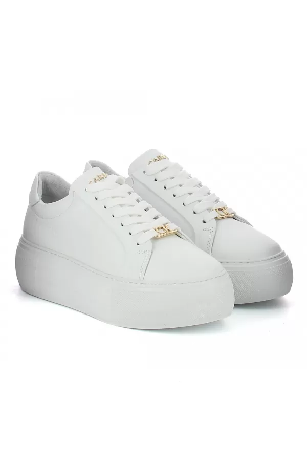 Zobacz Białe sneakersy skórzane CARINII--B10329-L46-000-000-000