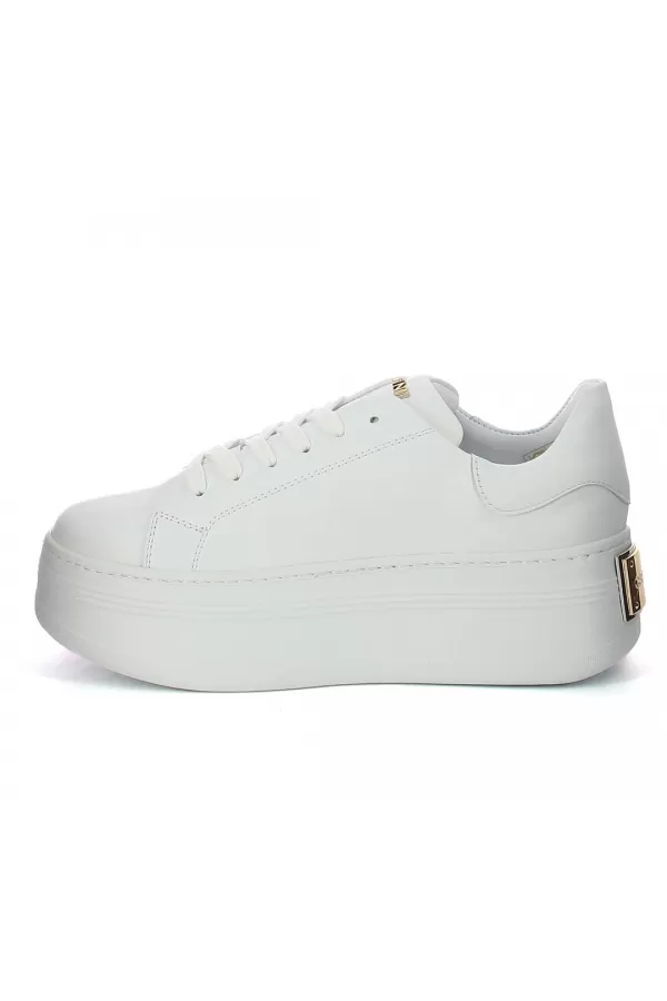Zobacz Białe sneakersy skórzane z ozdobą CARINII--B10333-L46-000-000-000