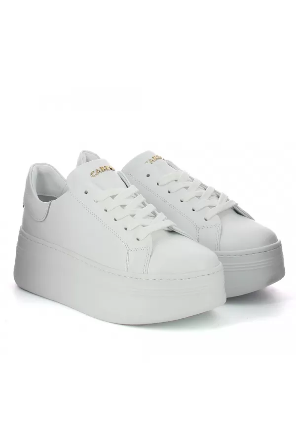 Zobacz Białe sneakersy skórzane  CARINII--B10332-L46-000-000-000