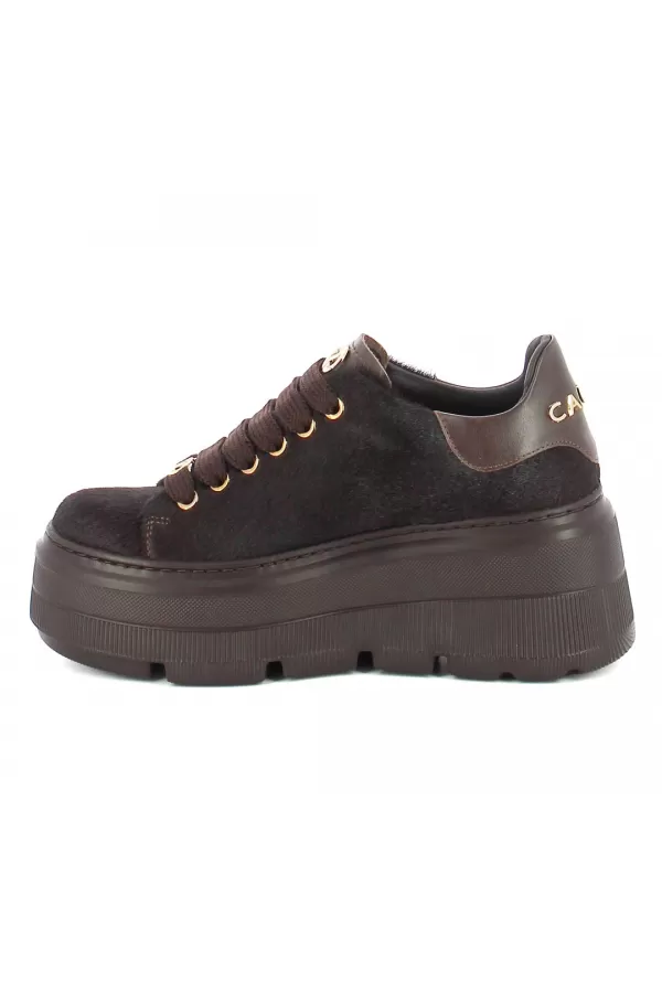 Zobacz Brązowe sneakersy z naturalnym włosiem CARINII--B10464-T86-000-000-G36