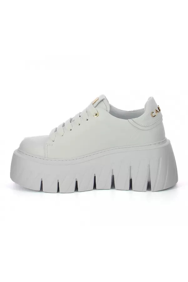 Zobacz Białe sneakersy na platformie CARINII--B10462-L46-000-000-G75