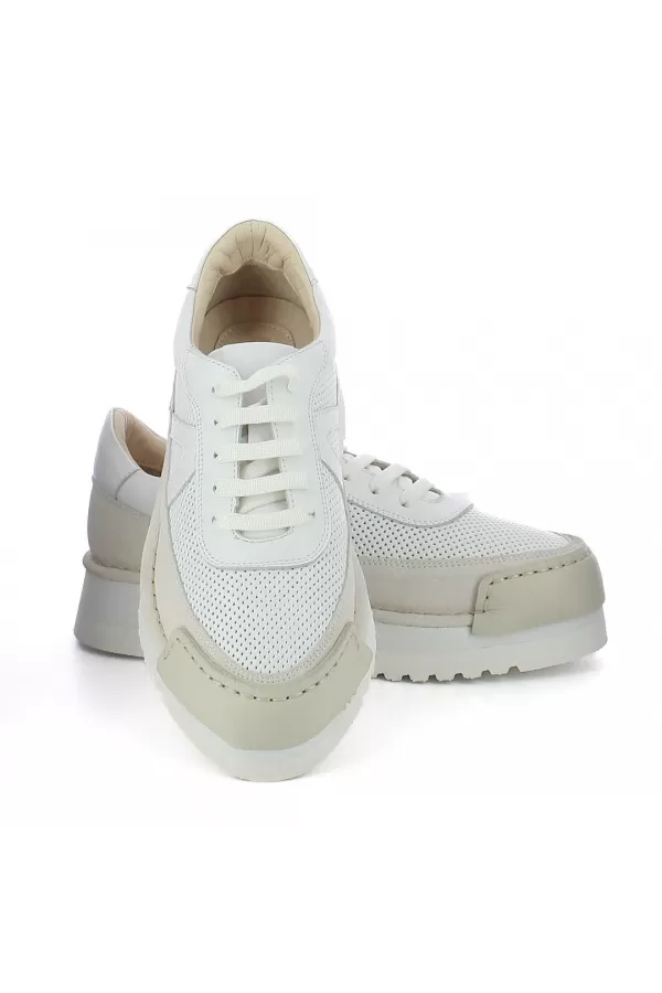 Zobacz Białe sneakersy na platformie CARINII--B9999-491-187-000-000