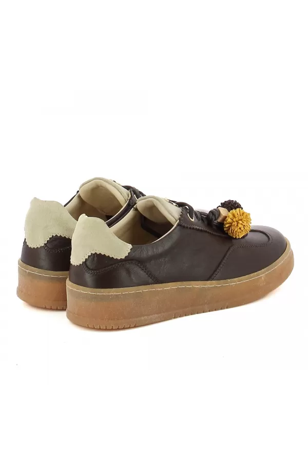 Zobacz Brązowe sneakersy skórzane CARINII--B10480-113-000-000-000