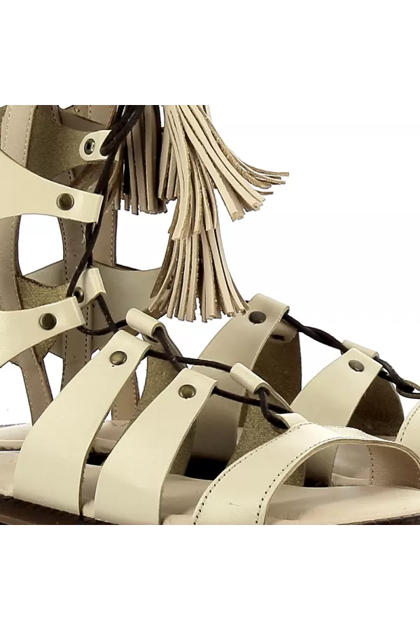 Zobacz Beżowe sandały rzymianki CARINII--B6143-187-000-000-000