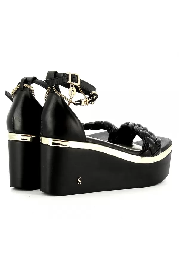 Zobacz Czarne sandały na koturnie CARINII--B7394-E50-000-000-E46
