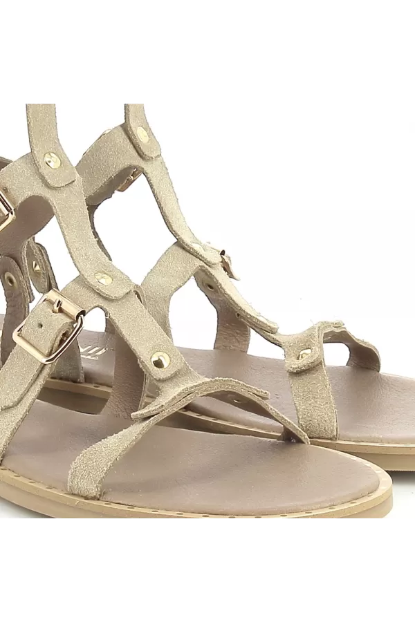 Zobacz Beżowe sandały rzymianki CARINII--B8036-O17-000-000-C74