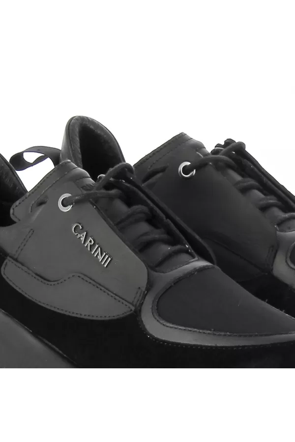 Zobacz Czarne sneakersy na platformie CARINII--B8920-H20-E50-R91-F92
