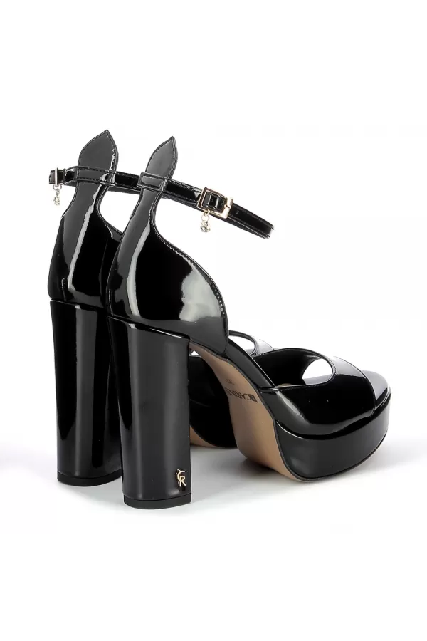 Zobacz Czarne sandały damskie CARINII--B9020-037-000-000-000