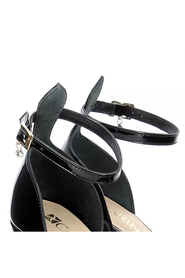 Zobacz Czarne sandały damskie CARINII--B9020-037-000-000-000