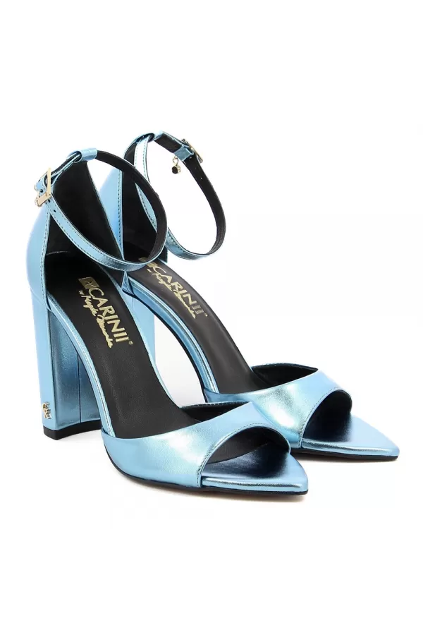Zobacz Niebieskie sandały na słupku CARINII--B9031-S67-000-000-000