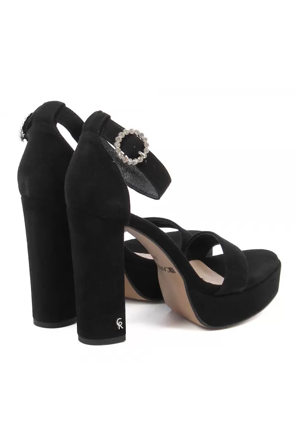 Zobacz Czarne sandały na słupku CARINII--B9033-063-000-000-F86