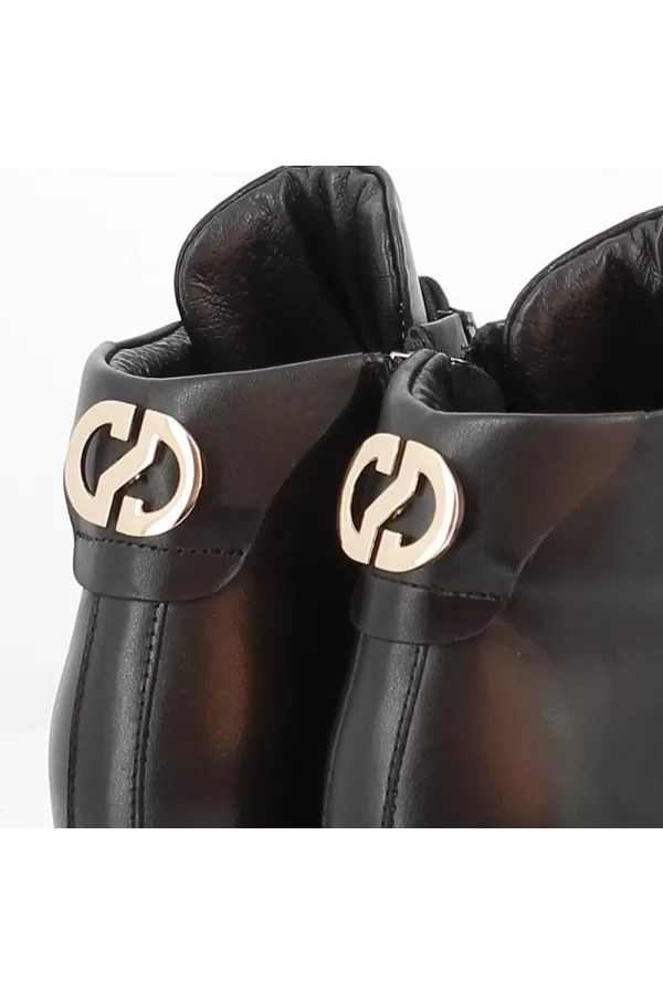 Zobacz Czarne sneakersy na koturnie CARINII--B9273-E50-000-000-B88