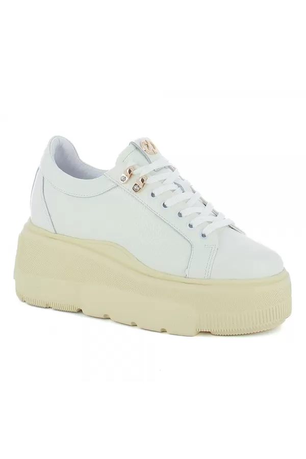 Zobacz Białe sneakersy na platformie CARINII--B9302N-I81-000-000-G07