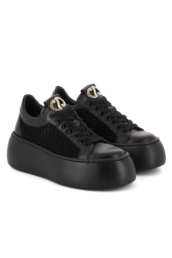 Zobacz Czarne sneakersy damskie CARINII--B9405-E50-000-000-G23
