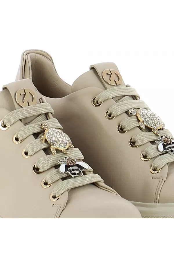 Zobacz Beżowe sneakersy na platformie CARINII--B9589-T44-000-000-G36