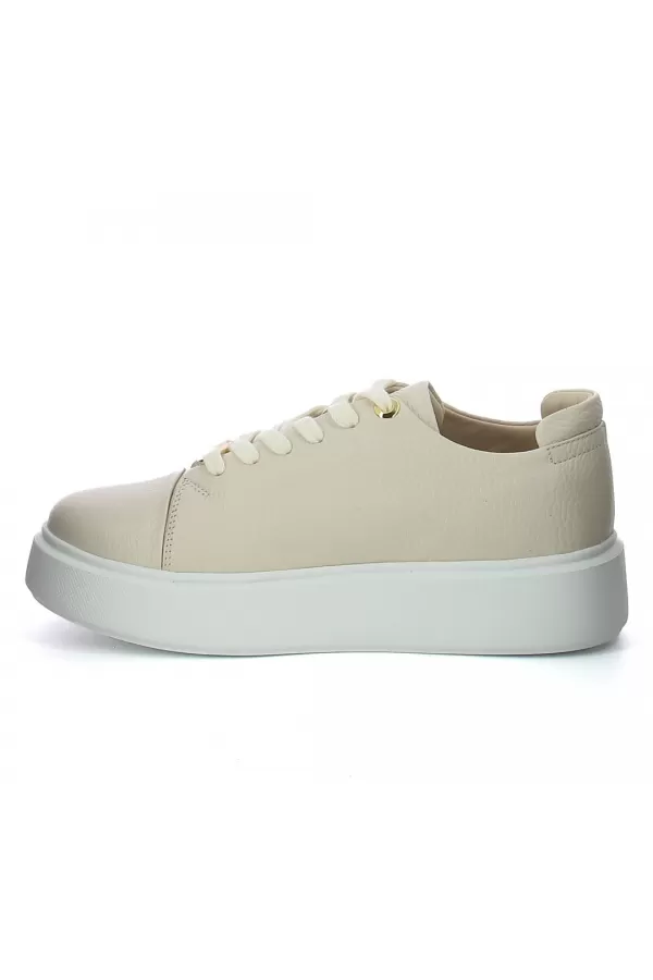 Zobacz Beżowe sneakersy na białej platformie CARINII--B9970-491-000-000-000