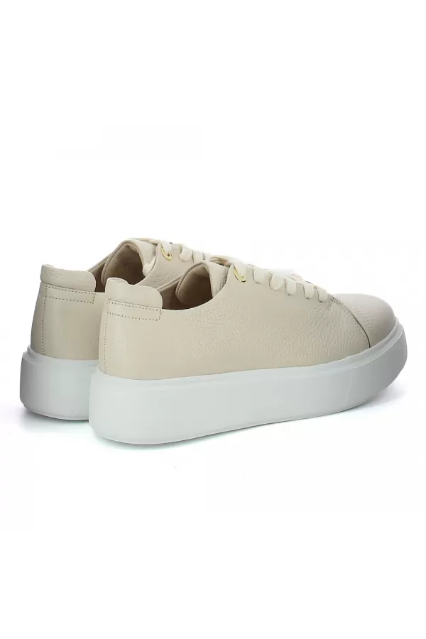 Zobacz Beżowe sneakersy na białej platformie CARINII--B9970-491-000-000-000