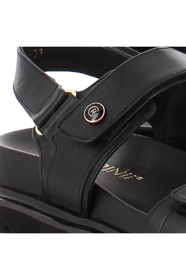 Zobacz Czarne sandały na rzepy CARINII--B9984-353-000-000-000