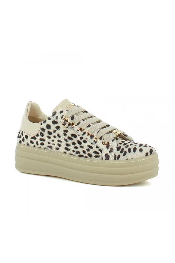 Zobacz Beżowe sneakersy skórzane z naturalnym włosiem CARINII--B10467-U01-000-000-000