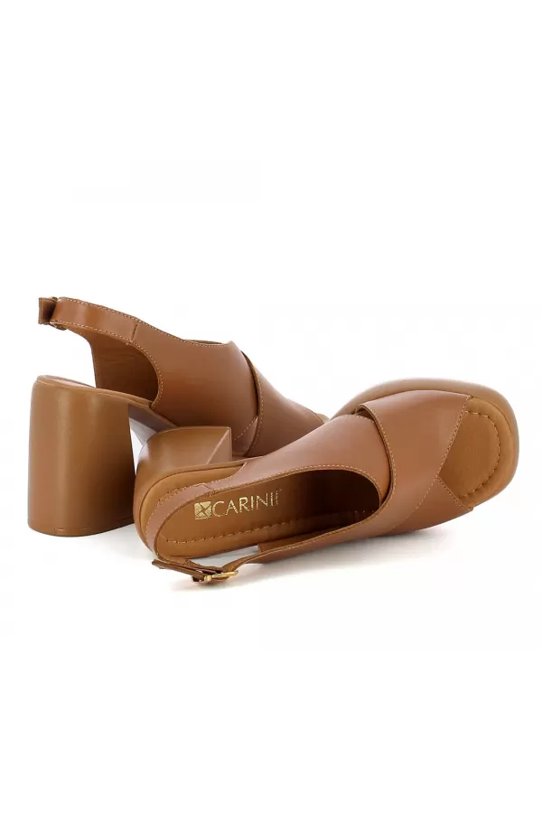 Zobacz Brązowe sandały na obcasie  CARINII--B10008-113-000-000-000