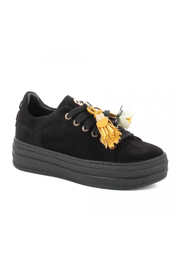 Zobacz Czarne sneakersy zamszowe CARINII--B10465-H20-000-000-G74